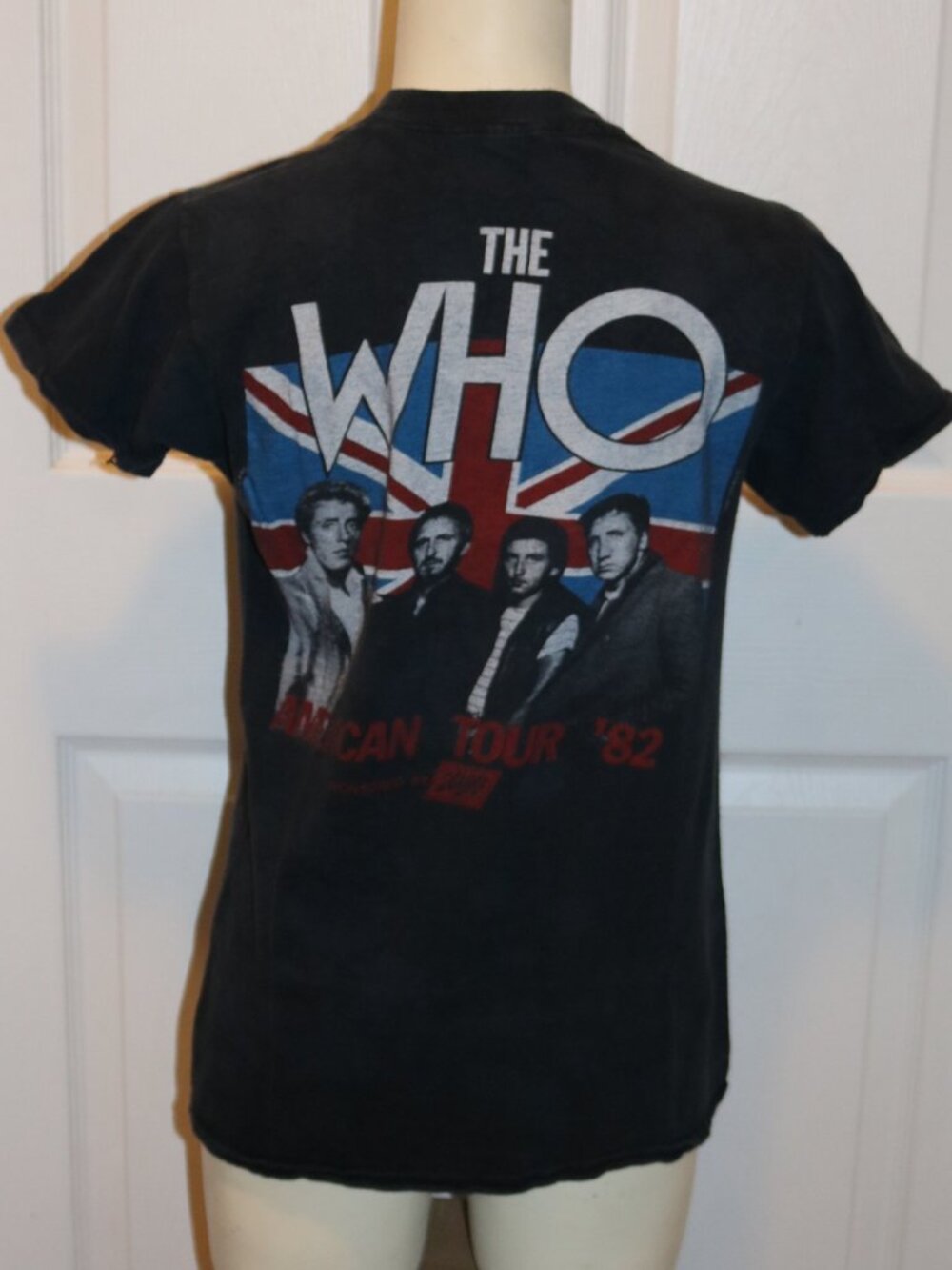 The WHO T-shirt Womens Medium Black 1982 Concert American Tour - Shrunk Worn - Picture 3 of 9